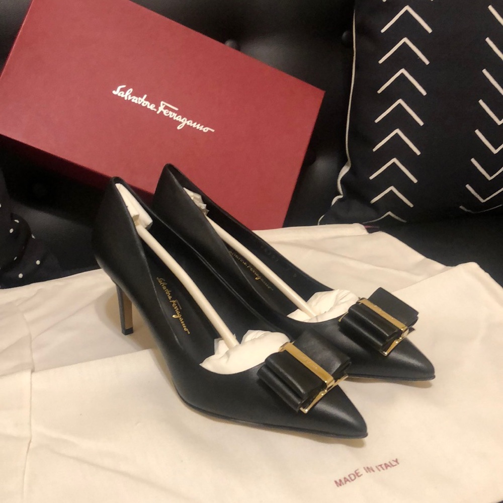 SALVATORE FERRAGAMO ZERI POINTED-TOE LEATHER PUMPS